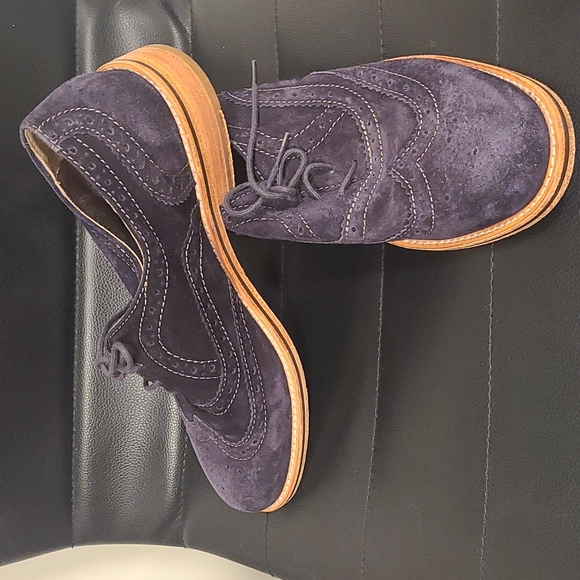 Johnston and Murphy unisex navy blue suede wingtip shoes - Picture 2 of 4